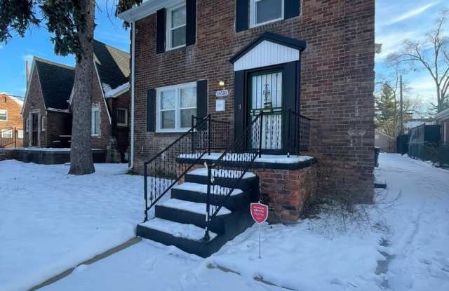 Beautiful 4 Bedroom Colonial Home-Section 8 ONLY photos photos