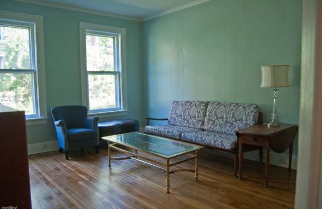 205 Pleasant St Gallery 2