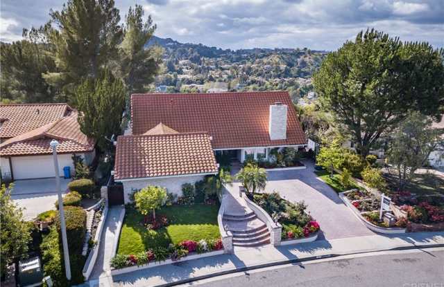 4275 Towhee Drive Gallery 2