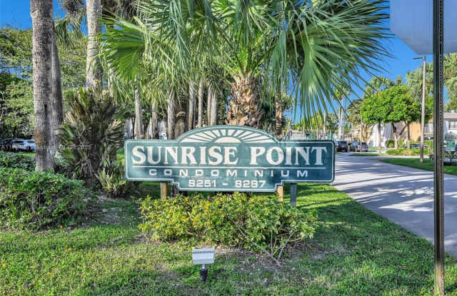 8287 SW 128th St - 8287 Southwest 128th Street, Pinecrest, FL 33156