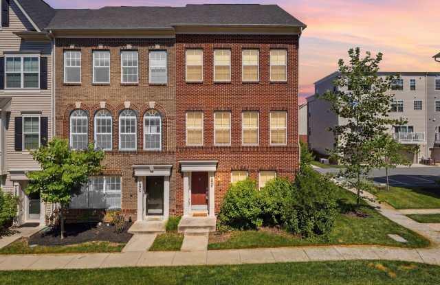 3 Bed/2.5 Bath End-of-Row Beltsville Townhome photos photos