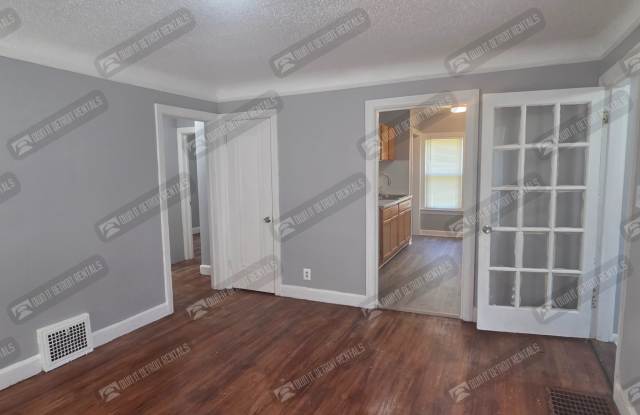 19535 Lenore Gallery 3