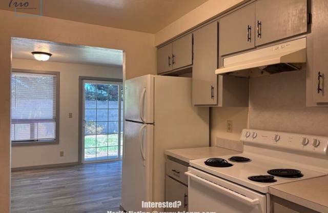 2582 L St photos photos