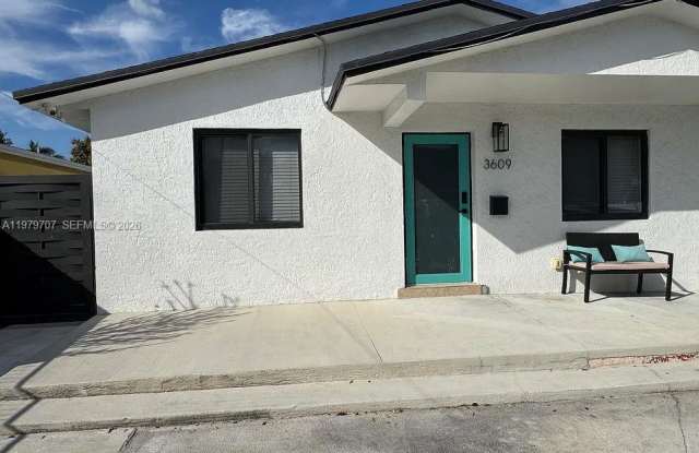 3609 Southwest 27th Street photos photos