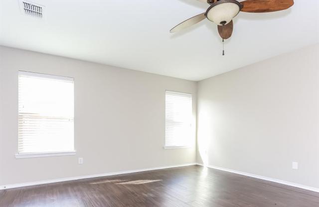 549 Laurel Lane Gallery 2