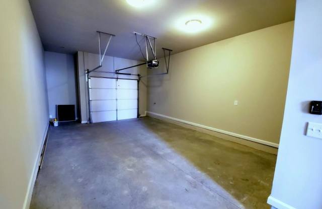 4332 Parkside Place Gallery 4