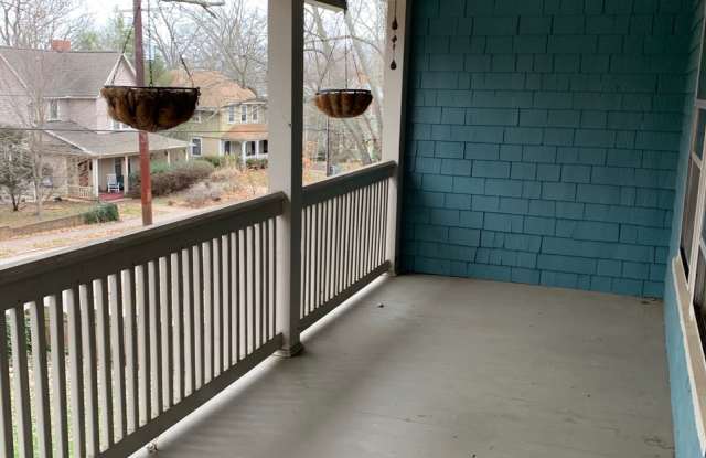 21 1/2 Bearden Ave Gallery 3