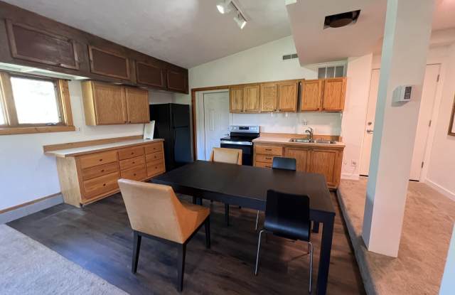 1710 East Porcupine Road - 1710 East Porcupine Road, Hoback, WY 83001
