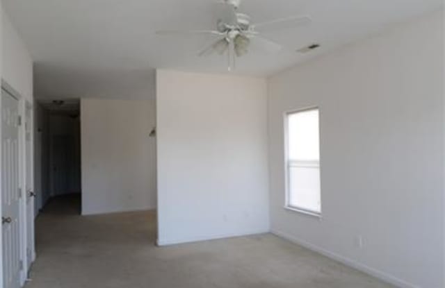 217 Lloyd Street - 1 Gallery 3