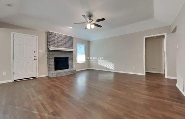 555 Meadowbrook Drive Gallery 3