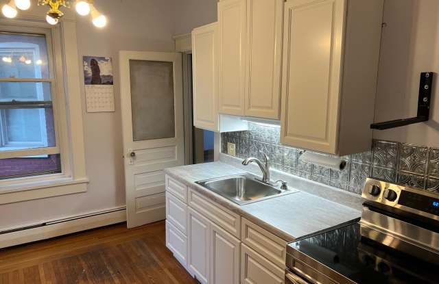 221 S READING AVENUE photos photos