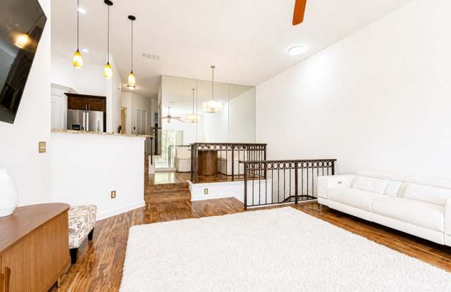 609 Tropical Breeze Way - 1 Gallery 3