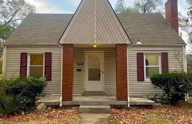 Spacious 4BR Bungalow – Open Living, Garage & Off-Street Parking photos photos