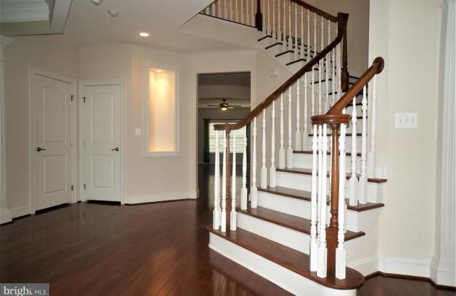 42591 VOORMEADE TERRACE Gallery 3