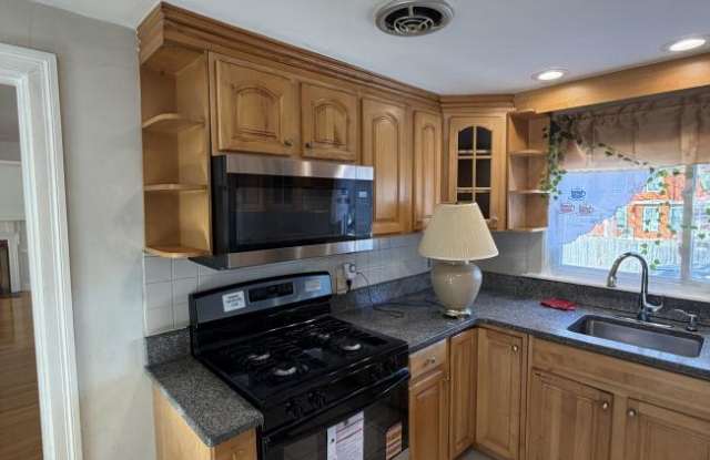 632 West Roxbury Pkwy. photos photos