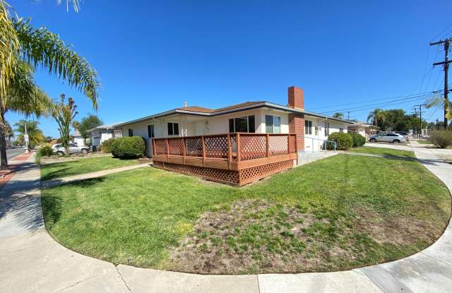 8BD/3BA, Lots of Parking! photos photos