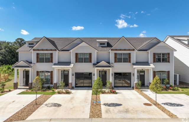 4 Bedroom 3 Bath Townhome Located in Valdosta, Ga photos photos