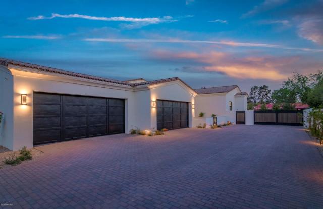 6820 E VALLEY VISTA Lane Gallery 4