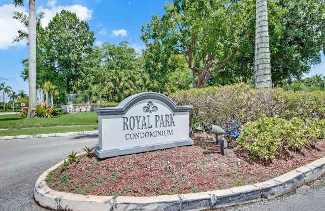 108 Royal Park Dr photos photos