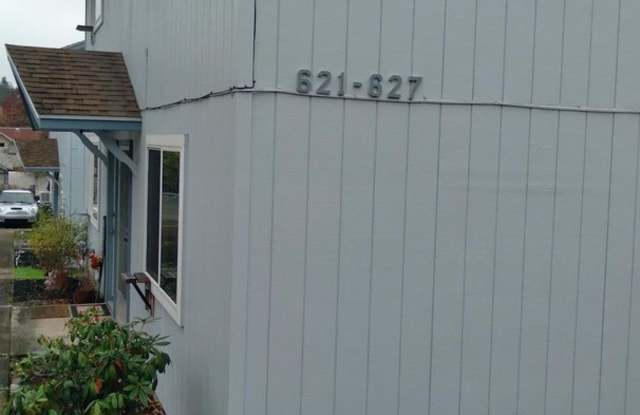 LA-0000 | 621-627 NE Lincoln St. Gallery 3