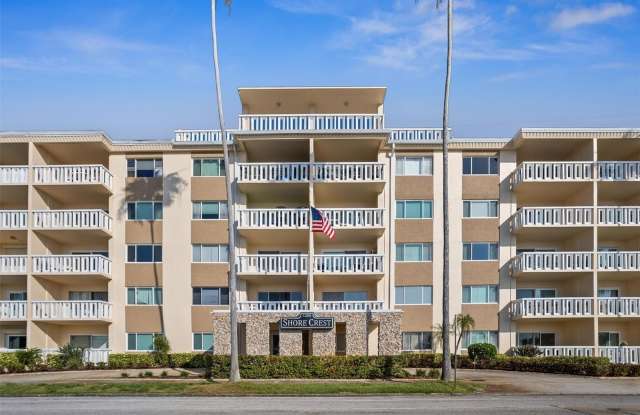 1200 N SHORE DRIVE NE 414 photos photos