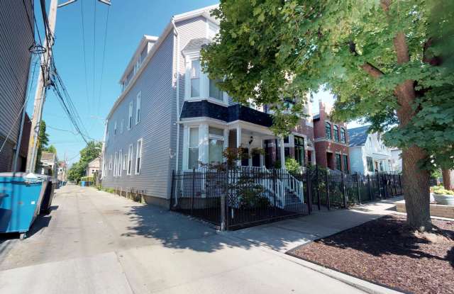 3414 North Seeley Avenue Gallery 2