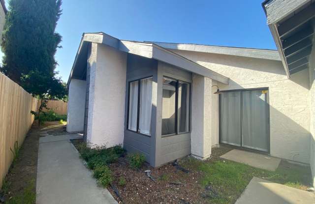 Beautiful updated home for rent In Visalia, Ca - 645 East Harold Avenue, Visalia, CA 93292