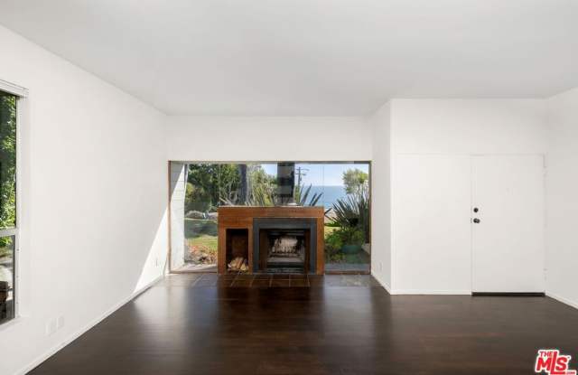 31215 Pacific Coast Hwy Gallery 2