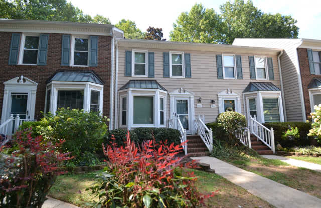 306 Beechtree Dr photos photos