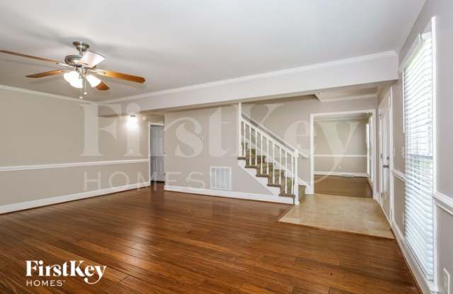 5319 Apple Blossom Court Gallery 3