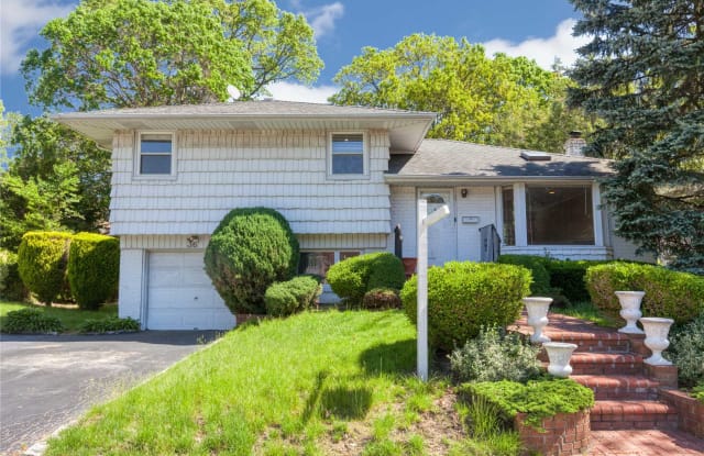 36 Middle Ln - 36 Middle Lane, Jericho, NY 11753
