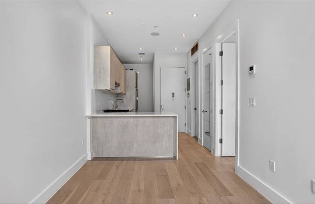 1129 Halsey St Apt 4R photos photos