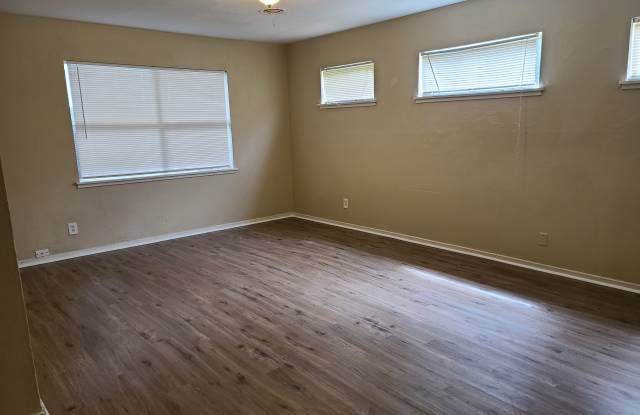 210 Hamden Ln - 210 Hamden Lane, Mesquite, TX 75149