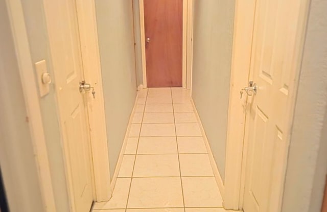 Spacious 4BR House in Pinellas Park Gallery 3