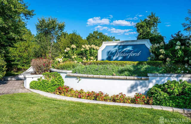 434 Waterford Drive Gallery 3