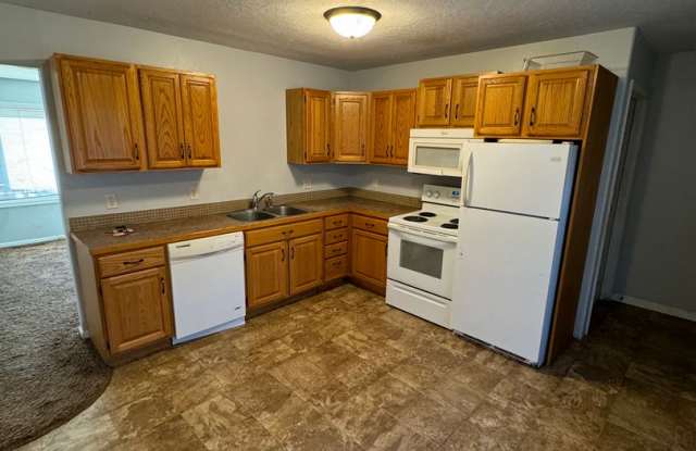 3 Bedroom House! Gallery 3