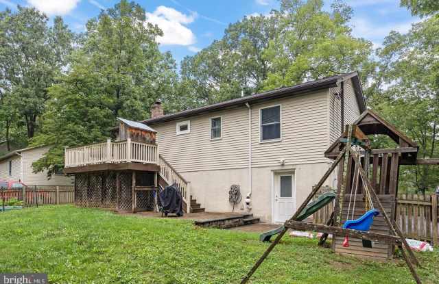 1226 LAKEVIEW Drive Gallery 4