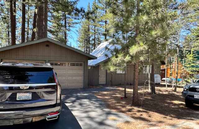 Warm & Inviting Cabin on the Meadow Avail. rental for 6-7 people!! Available starting 8/15/26!! Call me today! Gallery 4