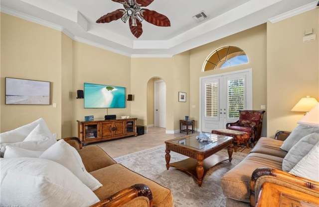 975 Tivoli Ct photos photos