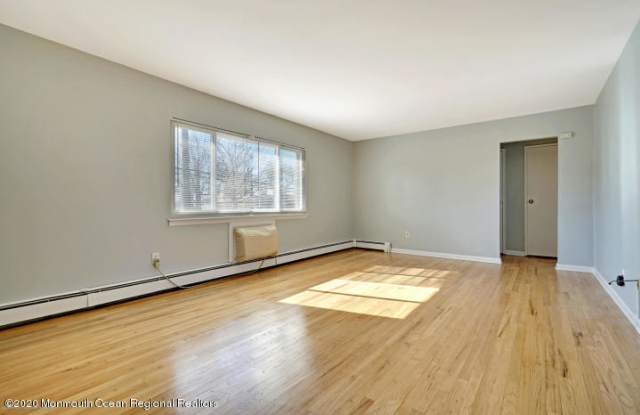 165 Wyckoff Road Gallery 3