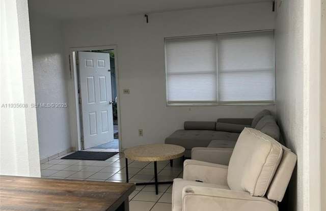 1239 Marseille Dr photos photos