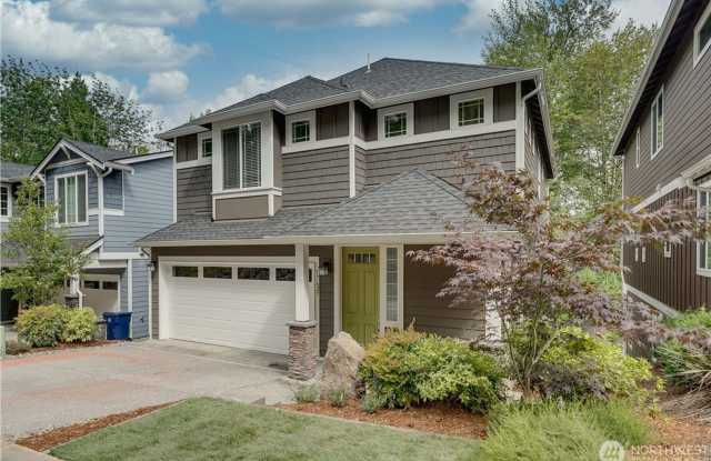 5Bd/3.5Ba Bothell Home Gallery 3