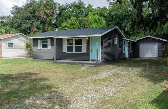 1311 E ALFRED STREET - 1311 East Alfred Street, Tavares, FL 32778
