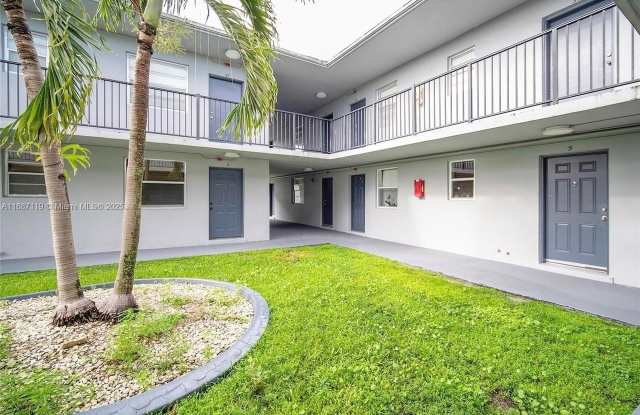 4300 SW 67th Ave photos photos