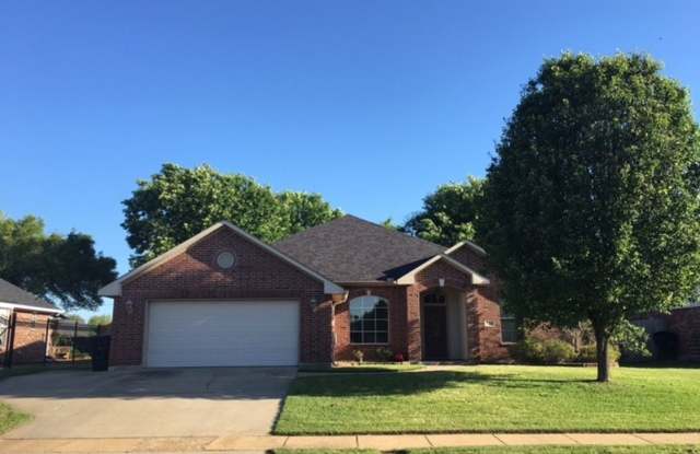 Gorgeous 4 Br Plantation Trace 71112 Home for Lease with Large Backyard - 1410 Magnolia Ridge, Bossier City, LA 71112