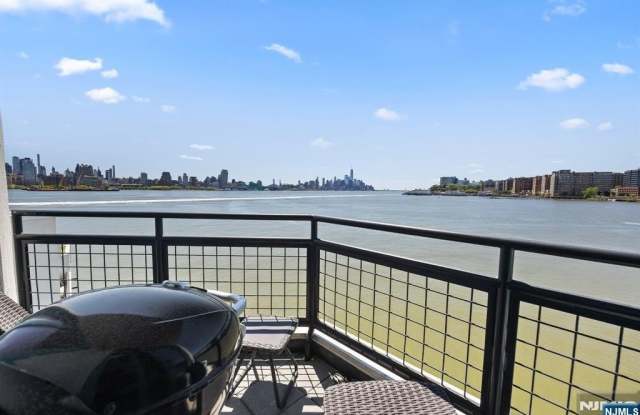 600 Harbor Boulevard 870 photos photos