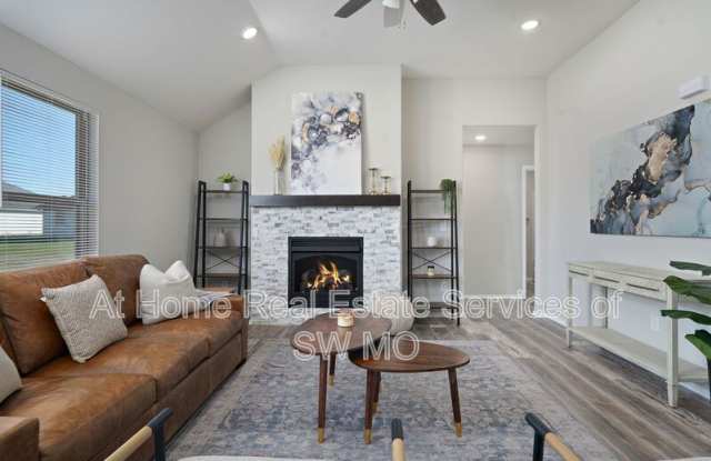 223 Hickory HIlls - 223 Hickory Hills Street, Rogersville, MO 65742