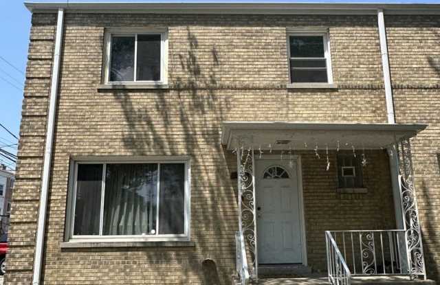 2346 W Jarvis Avenue photos photos