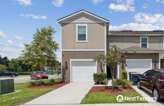 Beautiful End Unit Townhome! - 86698 Mainline Road, Yulee, FL 32097