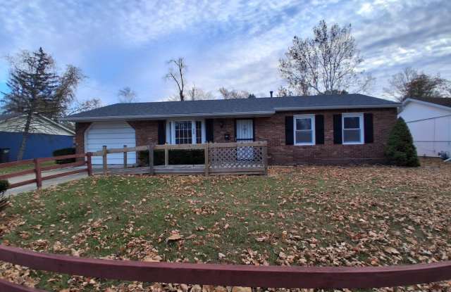 924 Sunset Rdg - 924 Sunset Ridge, Danville, IL 61832